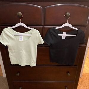 Athleta girl Ribbed Scoop Neck Top - Light Green and Black. Size large (12)